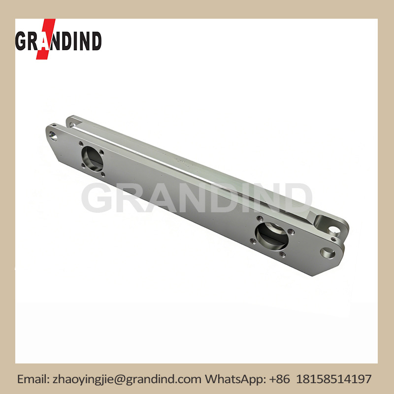 ¿Qué tolerancias garantiza el brazo mecánico de aluminio de precisión CNC GI-CNC-AL-003?